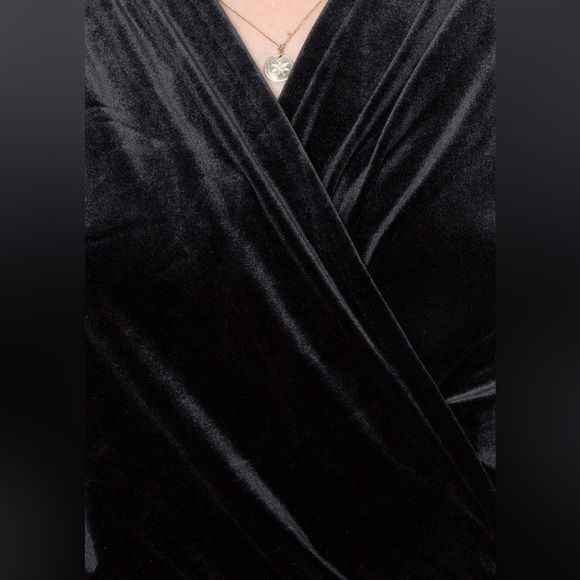 & OTHER STORIES Crushed Velvet Wrap Dress In Black - Picture 3 of 6